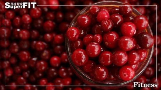 蔓越莓富含茄紅素與花青素，對於預防癌症、記憶力退化、保護心臟功能還有泌尿系統健康都有舉足輕重的地位。